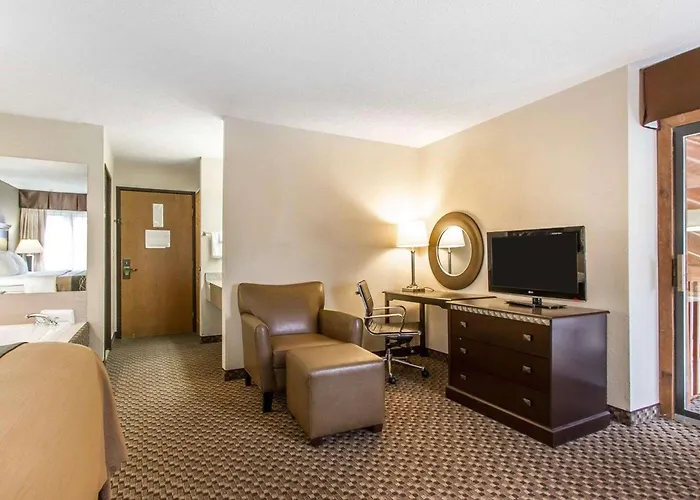Quality Near Area Inn Macomb